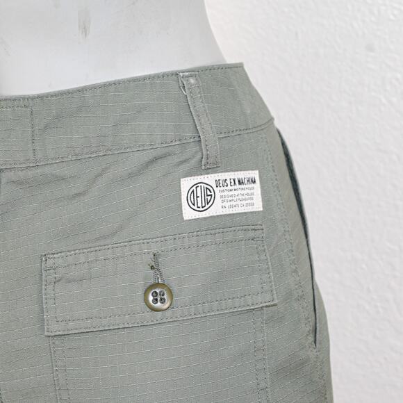 Deus Ex Machina Women's Mona Ripstop Pants in Lichen Green size Small NWT - Picture 13 of 13